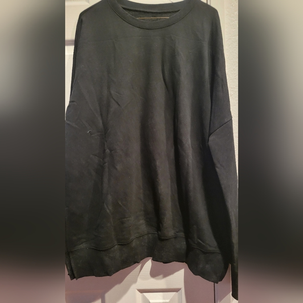 Black pullover sweater